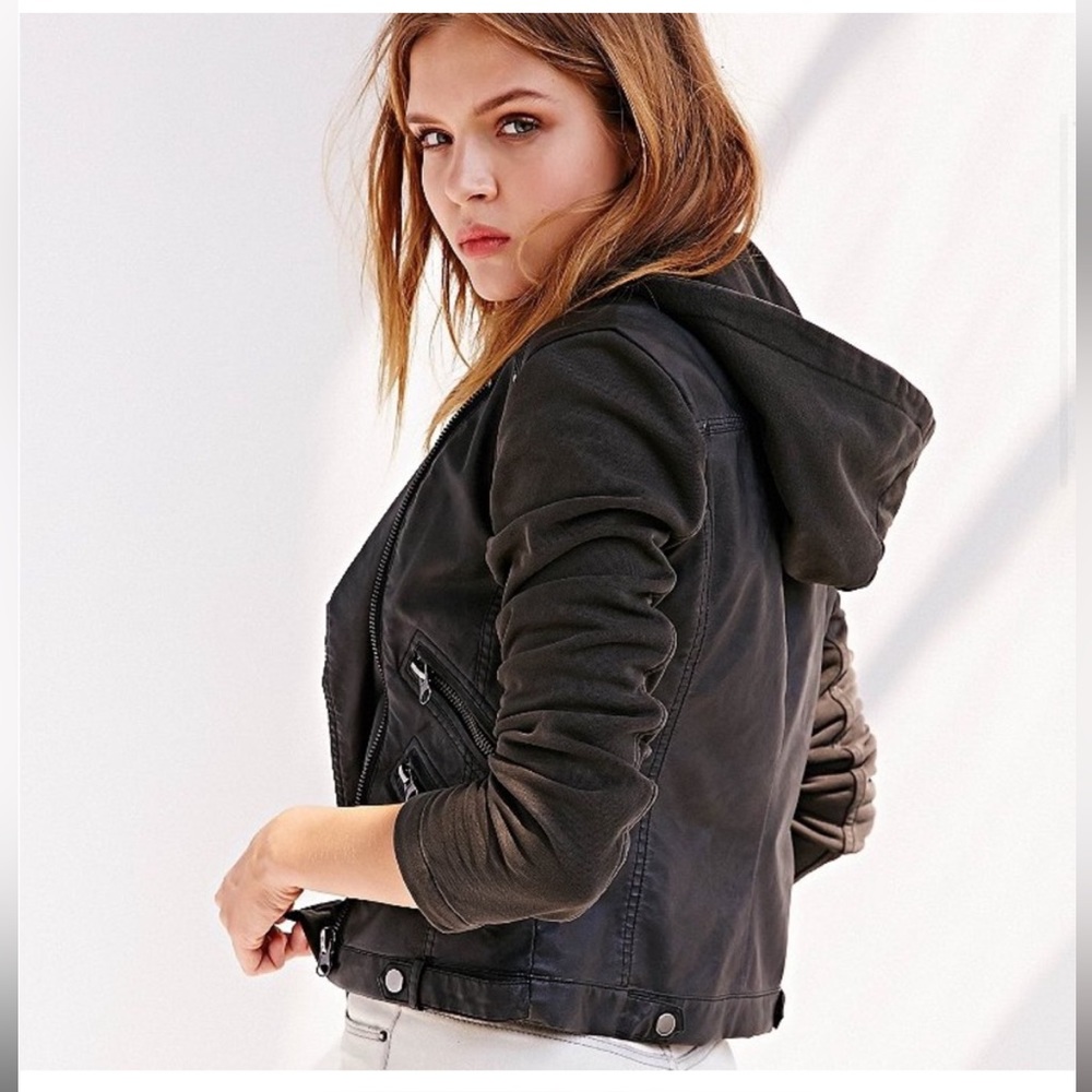 silence + noise UO Women’s Vegan Leather Hooded Moto Jacket Size S Small Black